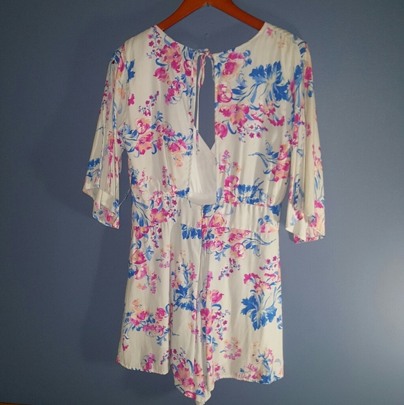 NWT Romantic Floral Romper - Picture 3 of 8